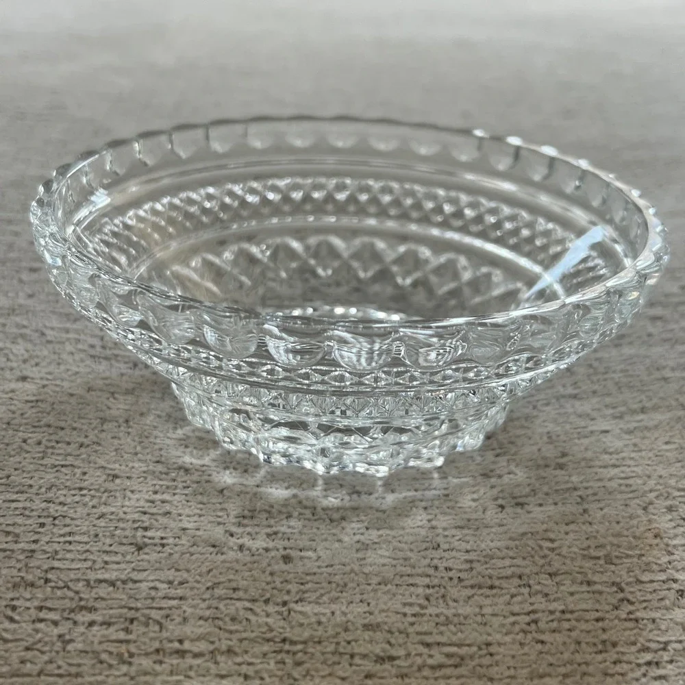 Vintage‎ Anchor Hocking Wexford Glass Bowl Diamond Point Starburst Scalloped 5